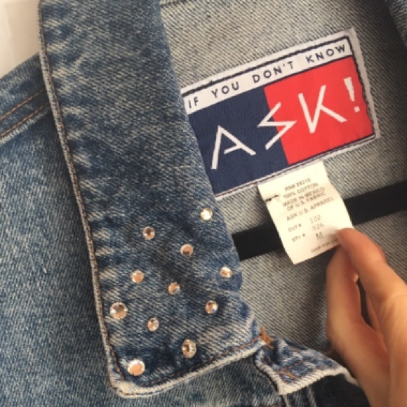 Vintage 80s rhinestone accented jean jacket size M - Picture 3 of 5